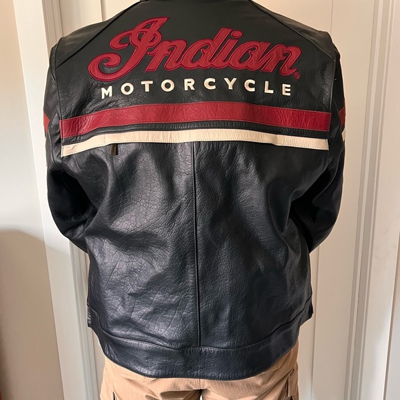 Indian Motorcycle - Black Leather Jacket - Picture 7 of 15
